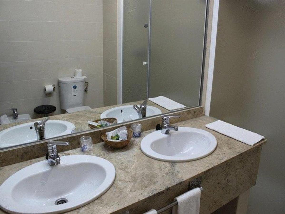 Hotel Ebora By Vivere Stays Talavera de la Reina Luaran gambar