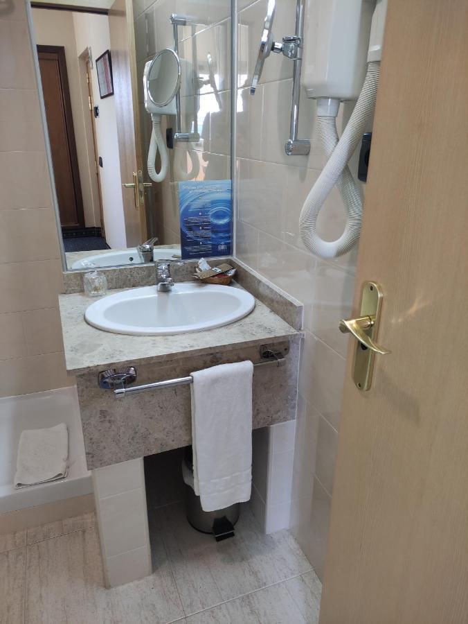 Hotel Ebora By Vivere Stays Talavera de la Reina Luaran gambar