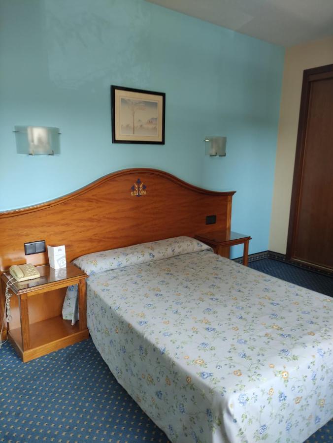 Hotel Ebora By Vivere Stays Talavera de la Reina Luaran gambar